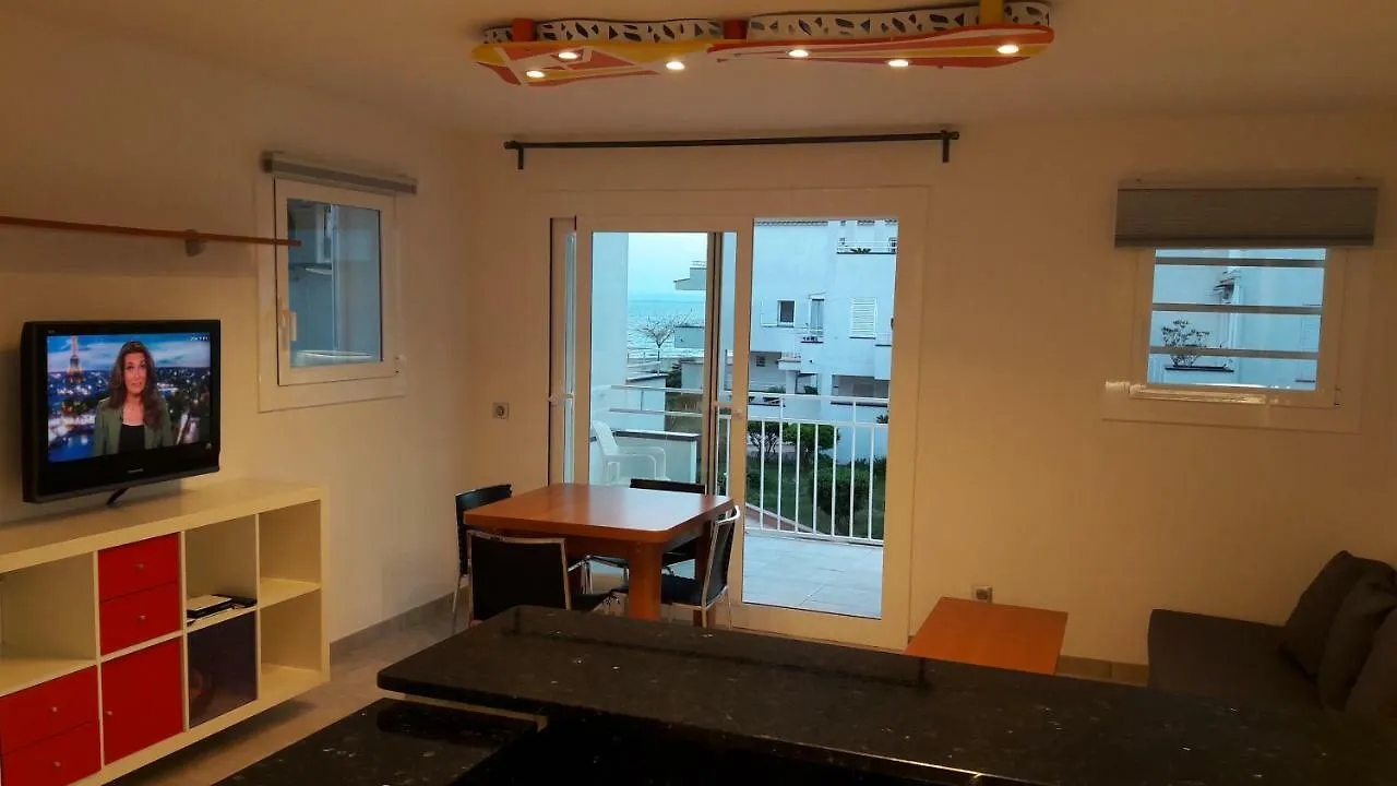 Residencia Platja De Roses Apartment